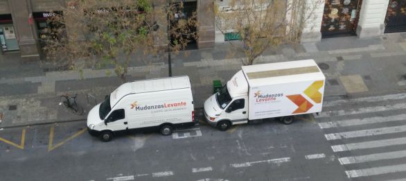 camiones y furgonetas para mudanzas pequeñas en valencia